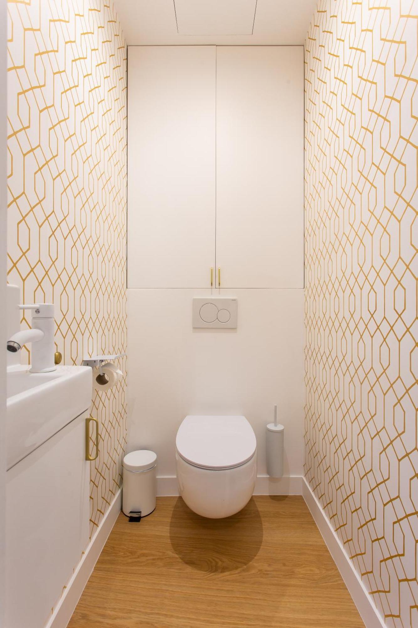 Beautiful - 4br 10p - 9th Arrondissement Of Appartement